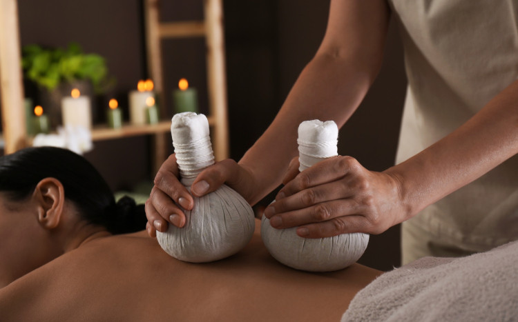 Tắm Dưỡng Thảo Dược 23 Cam Kết Chất Lượng Từ K.T Care Spa
