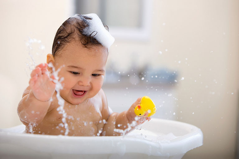 Tắm Cho Bé Kèm Massage 20 Tắm Cho Bé Kèm Massage Tại K.T Care Spa