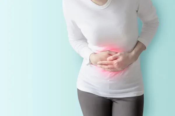 Chảy máu, đau bụng, sốt có thể là dấu hiệu của hậu sản sau sinh