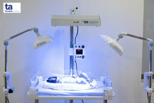 Chiếu đèn là phương pháp điều trị