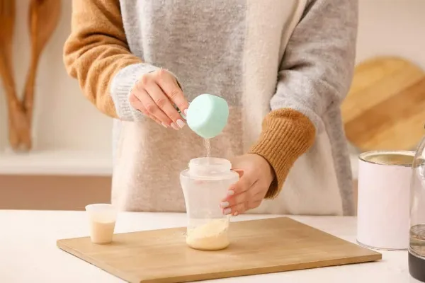 hướng dẫn pha sữa bột cho bé