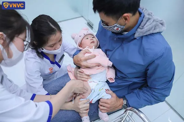 tiêm ngừa cho trẻ sơ sinh